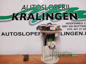 Gebruikte Benzinepomp Citroen C2 (JM) 1.1 Prijs € 50,00 Margeregeling aangeboden door Autosloperij Kralingen B.V.