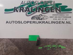 Gebruikte Alarmlicht Schakelaar Chevrolet Spark 1.0 16V Bifuel Prijs € 25,00 Margeregeling aangeboden door Autosloperij Kralingen B.V.