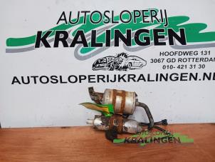 Gebruikte Benzinepomp Mercedes C Combi (S202) 1.8 C180T 16V Prijs € 50,00 Margeregeling aangeboden door Autosloperij Kralingen B.V.