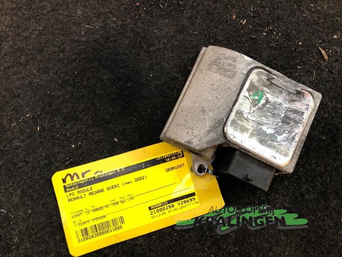 Gebruikte LPG Module Renault Scénic I (JA) 1.6 16V Prijs € 50,00 Margeregeling aangeboden door Autosloperij Kralingen B.V.