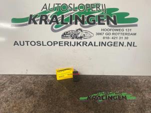Gebruikte Elektrisch Raam Schakelaar Seat Arosa (6H1) 1.0 MPi Prijs € 10,00 Margeregeling aangeboden door Autosloperij Kralingen B.V.