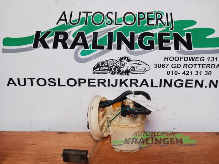 Gebruikte Benzinepomp Ford Focus 1 1.4 16V Prijs € 19,99 Margeregeling aangeboden door Autosloperij Kralingen B.V.