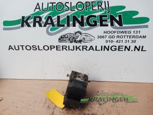 Gebruikte ABS Pomp Honda Civic (EP/EU) 1.4 16V Prijs € 25,00 Margeregeling aangeboden door Autosloperij Kralingen B.V.