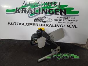 Gebruikte Veiligheidsgordel rechts-voor Opel Corsa D 1.3 CDTi 16V ecoFLEX Prijs € 50,00 Margeregeling aangeboden door Autosloperij Kralingen B.V.