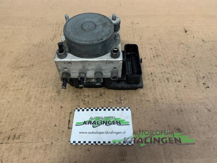 Gebruikte ABS Pomp Fiat Punto Evo (199) 1.3 JTD Multijet 85 16V Prijs € 18,98 Margeregeling aangeboden door Autosloperij Kralingen B.V.