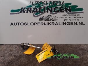 Gebruikte Stabilisatorstang voor Seat Ibiza III (6L1) 1.2 12V Prijs € 19,99 Margeregeling aangeboden door Autosloperij Kralingen B.V.