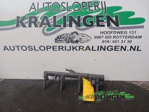Gebruikte Injector (benzine injectie) Peugeot 307 SW (3H) 2.0 16V Prijs € 50,00 Margeregeling aangeboden door Autosloperij Kralingen B.V.