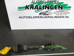 Gebruikte Steekas links-voor Opel Agila (A) 1.2 16V Prijs € 24,99 Margeregeling aangeboden door Autosloperij Kralingen B.V.