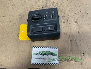 Gebruikte Licht Schakelaar Volvo V40 (VW) 1.8 16V Prijs € 25,00 Margeregeling aangeboden door Autosloperij Kralingen B.V.