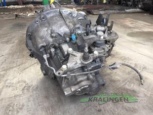 Gebruikte Versnellingsbak Renault Scénic II (JM) 1.9 dCi 120 Prijs € 200,00 Margeregeling aangeboden door Autosloperij Kralingen B.V.