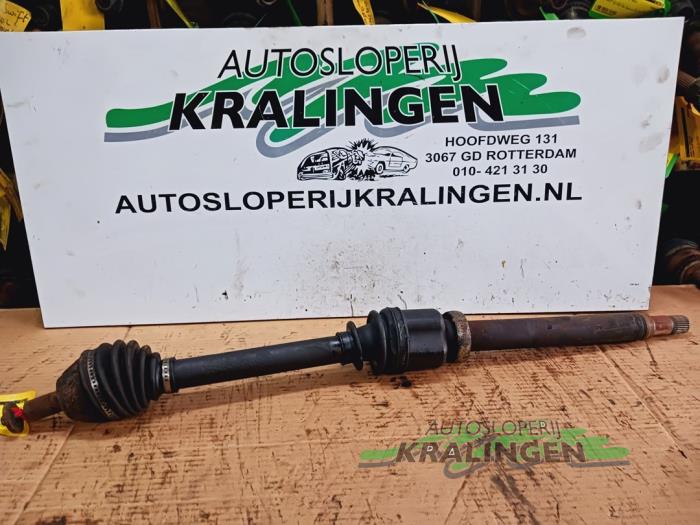 Gebruikte Aandrijfas rechts-voor Volvo V50 (MW) 1.6 D 16V Prijs € 29,99 Margeregeling aangeboden door Autosloperij Kralingen B.V.