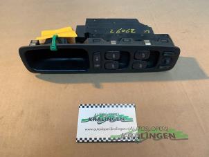 Gebruikte Raam schakelaar elektrisch Volvo S80 (TR/TS) 2.4 20V 140 Prijs € 50,00 Margeregeling aangeboden door Autosloperij Kralingen B.V.