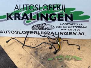 Gebruikte Brandstofleiding Renault Trafic New (FL) 1.9 dCi 100 16V Prijs € 34,99 Margeregeling aangeboden door Autosloperij Kralingen B.V.