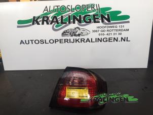 Gebruikte Achterlicht rechts Nissan Primera (P11) 2.0 16V Prijs € 25,00 Margeregeling aangeboden door Autosloperij Kralingen B.V.
