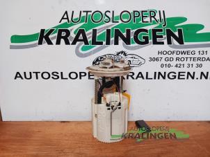 Gebruikte Benzinepomp Fiat Grande Punto (199) 1.2 Prijs € 50,00 Margeregeling aangeboden door Autosloperij Kralingen B.V.