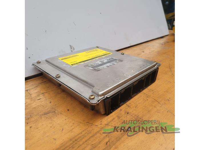 Computer Motormanagement van een Mercedes-Benz C Combi (S203) 2.2 C-200 CDI 16V 2001
