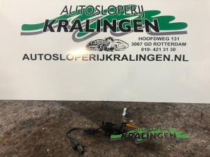 Gebruikte Slotmechaniek Motorkap Kia Picanto (TA) 1.0 12V Prijs € 35,00 Margeregeling aangeboden door Autosloperij Kralingen B.V.