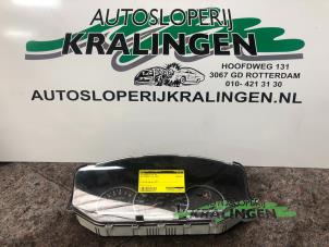 Gebruikte Tellerklok Kia Carens II (FJ) 1.8i 16V Prijs € 50,00 Margeregeling aangeboden door Autosloperij Kralingen B.V.