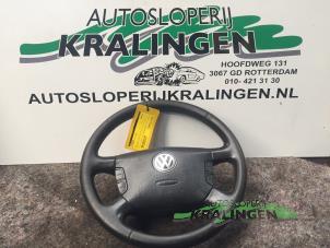Gebruikte Stuurwiel Volkswagen Sharan (7M8/M9/M6) 2.0 TDI Prijs € 100,00 Margeregeling aangeboden door Autosloperij Kralingen B.V.