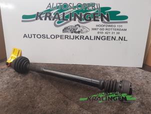 Gebruikte Aandrijfas rechts-voor Volkswagen Golf IV (1J1) 1.9 TDI 100 Prijs € 24,99 Margeregeling aangeboden door Autosloperij Kralingen B.V.