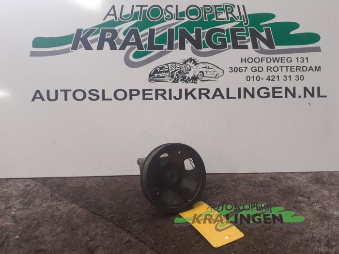 Gebruikte Pomp Servo Volvo V70 (SW) 2.5 D Prijs € 100,00 Margeregeling aangeboden door Autosloperij Kralingen B.V.