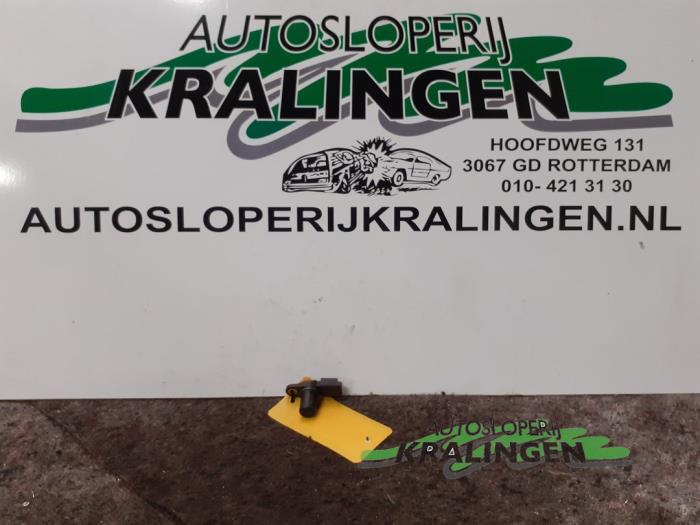 Gebruikte Nokkenas Sensor Renault Megane II (BM/CM) 1.6 16V Autom. Prijs € 25,00 Margeregeling aangeboden door Autosloperij Kralingen B.V.
