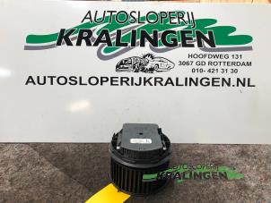Gebruikte Kachel Ventilatiemotor Volvo V50 (MW) 2.0 D 16V Prijs € 75,00 Margeregeling aangeboden door Autosloperij Kralingen B.V.