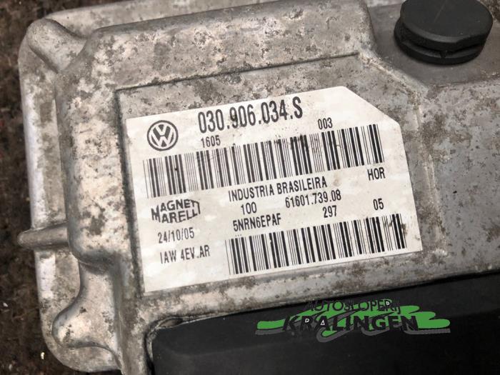 Computer Motormanagement van een Volkswagen Fox (5Z) 1.4 16V 2006