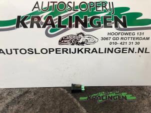 Gebruikte Schakelaar Mistlamp Suzuki Swift (ZA/ZC/ZD1/2/3/9) 1.3 VVT 16V Prijs € 25,00 Margeregeling aangeboden door Autosloperij Kralingen B.V.
