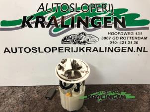 Gebruikte Benzinepomp Fiat Stilo (192A/B) 2.4 20V Abarth 3-Drs. Prijs € 50,00 Margeregeling aangeboden door Autosloperij Kralingen B.V.