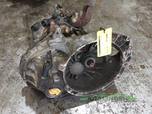 Gebruikte Versnellingsbak Volkswagen Sharan (7M8/M9/M6) 2.8 VR6,VR6 Carat Prijs € 350,00 Margeregeling aangeboden door Autosloperij Kralingen B.V.
