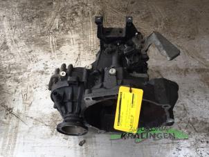 Gebruikte Versnellingsbak Seat Ibiza IV (6J5) 1.9 TDI 105 Prijs € 200,00 Margeregeling aangeboden door Autosloperij Kralingen B.V.