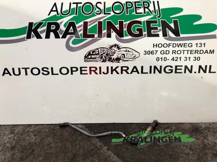 Gebruikte Lambda Sonde Renault Clio III (BR/CR) 1.2 16V TCe 100 Prijs € 9,98 Margeregeling aangeboden door Autosloperij Kralingen B.V.