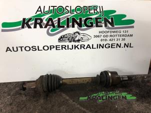 Gebruikte Aandrijfas links-voor Ford Mondeo II Wagon 2.0i 16V E2/96 EEC Prijs € 24,99 Margeregeling aangeboden door Autosloperij Kralingen B.V.