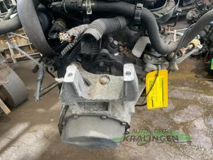 Gebruikte Versnellingsbak Peugeot 407 (6D) 1.6 HDi 16V Prijs € 250,00 Margeregeling aangeboden door Autosloperij Kralingen B.V.