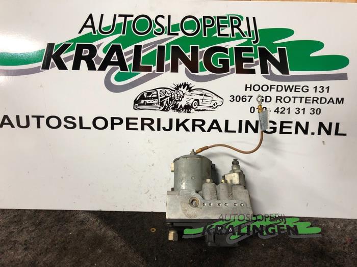 Gebruikte ABS Pomp BMW 5 serie (E39) 520i 24V Prijs € 49,98 Margeregeling aangeboden door Autosloperij Kralingen B.V.