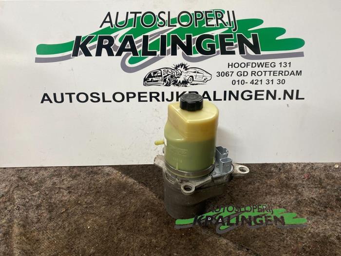 Gebruikte Pomp Servo Ford Focus C-Max 1.8 16V Prijs € 150,00 Margeregeling aangeboden door Autosloperij Kralingen B.V.