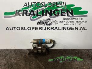 Gebruikte Benzinepomp Mercedes SLK (R170) 2.3 230 K 16V Prijs € 100,00 Margeregeling aangeboden door Autosloperij Kralingen B.V.