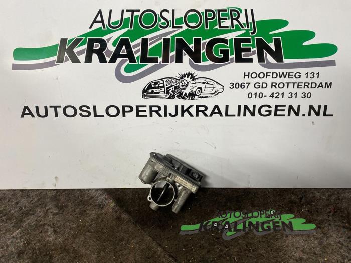 Gebruikte Gasklephuis Mercedes SLK (R170) 2.3 230 K 16V Prijs € 100,00 Margeregeling aangeboden door Autosloperij Kralingen B.V.