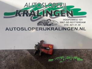 Gebruikte Remklauw (Tang) rechts-achter Opel Astra H GTC (L08) 1.6 16V Twinport Prijs € 50,00 Margeregeling aangeboden door Autosloperij Kralingen B.V.