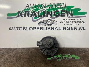 Gebruikte Aanjager Kia Rio II (DE) 1.4 16V Prijs € 50,00 Margeregeling aangeboden door Autosloperij Kralingen B.V.