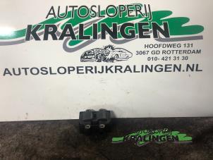 Gebruikte Bobine Renault Twingo II (CN) 1.2 Prijs € 19,99 Margeregeling aangeboden door Autosloperij Kralingen B.V.