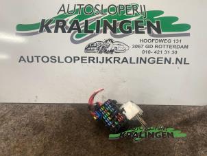 Gebruikte Zekeringkast Renault Twingo II (CN) 1.2 Prijs € 50,00 Margeregeling aangeboden door Autosloperij Kralingen B.V.