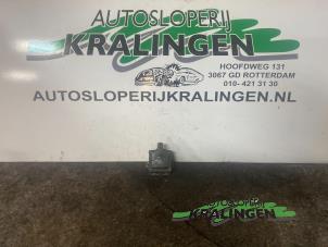 Gebruikte Bobine Volkswagen Polo III (6N1) 1.6i 75 Prijs € 19,99 Margeregeling aangeboden door Autosloperij Kralingen B.V.