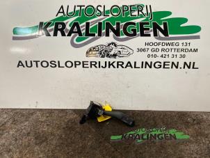 Gebruikte Ruitenwis Schakelaar Volkswagen Golf V (1K1) 1.4 16V Prijs € 25,00 Margeregeling aangeboden door Autosloperij Kralingen B.V.