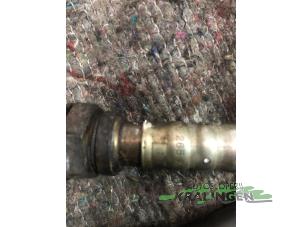 Lambda Sonde van een Volkswagen Passat Variant (3B6) 2.0 2001