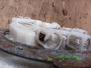 Gebruikte Benzinepomp Opel Vectra C GTS 3.2 V6 24V Prijs € 49,99 Margeregeling aangeboden door Autosloperij Kralingen B.V.