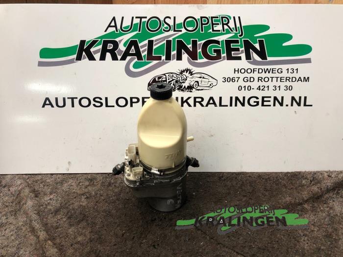 Gebruikte Servopomp Opel Vectra C Caravan 1.9 CDTI 120 Prijs € 150,00 Margeregeling aangeboden door Autosloperij Kralingen B.V.