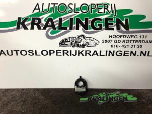 Gebruikte Gier sensor Mercedes Vito (639.6) 2.2 109 CDI 16V Prijs € 50,00 Margeregeling aangeboden door Autosloperij Kralingen B.V.