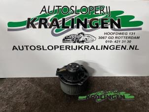 Gebruikte Chaufage Ventilatiemotor Toyota Avensis Wagon (T25/B1E) 2.2 D-4D 16V Prijs € 50,00 Margeregeling aangeboden door Autosloperij Kralingen B.V.